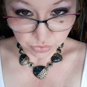 Meet your Posher, Carrie